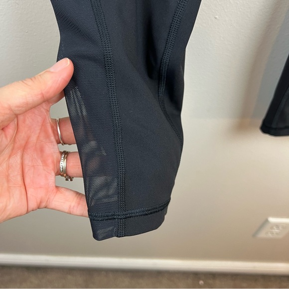Lululemon Train Times 7/8 Pant Leggings Size 8 25" Black Mesh Athletic Workout - Picture 8 of 9